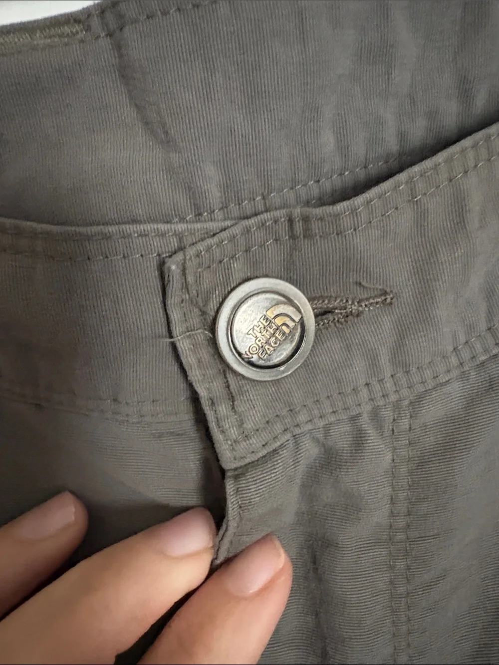 The North Face Men's Paramount Utility Hiking Pants in Olive Gray